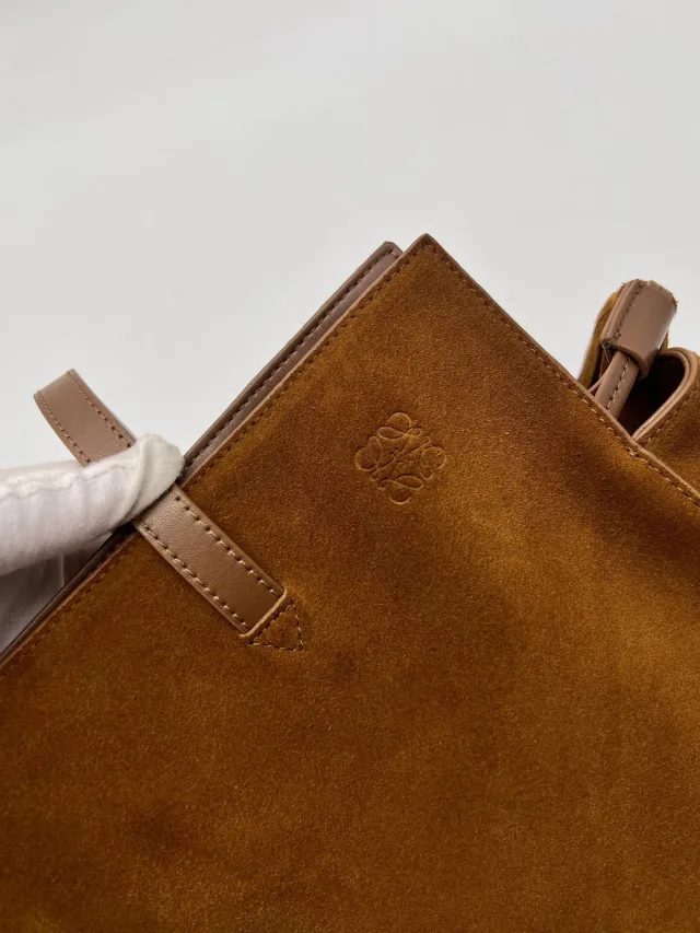 Сумка Loewe из замши