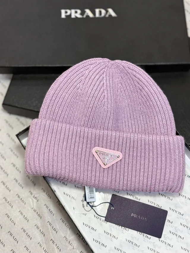 Зимняя Шапка Prada