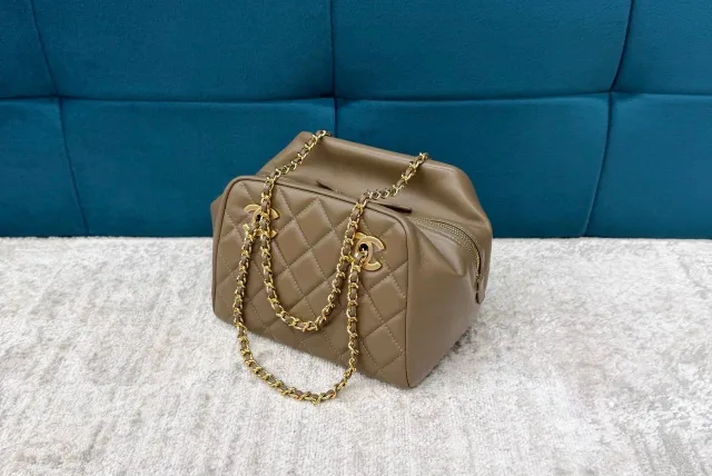 Сумка Chanel Bowling mini