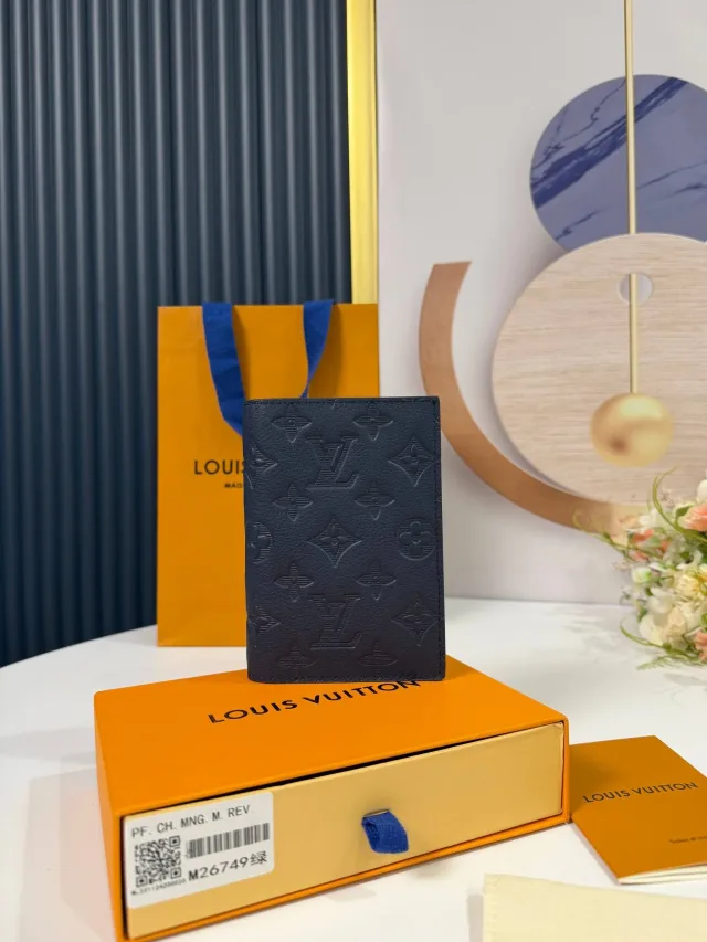 Обложка для паспорта Louis Vuitton