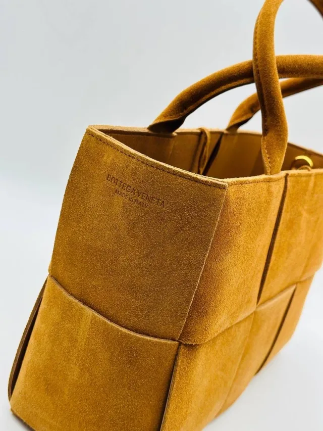 Сумки Bottega Veneta