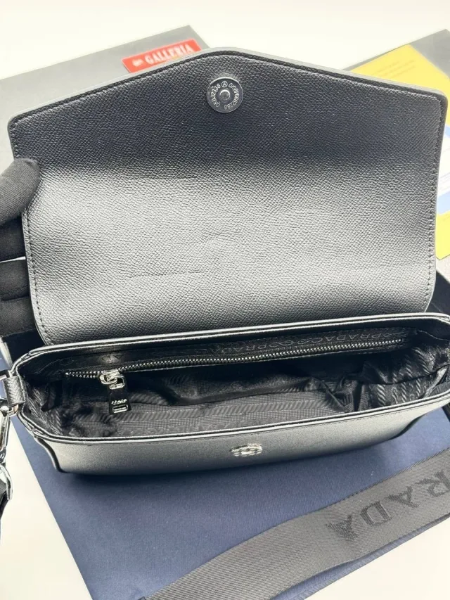 Сумка Prada