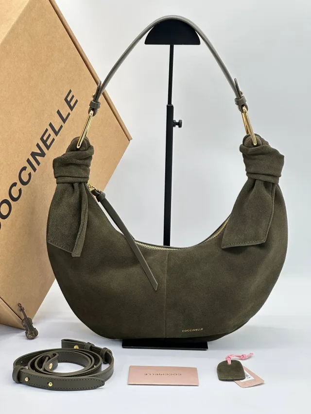 Coccinelle из замши