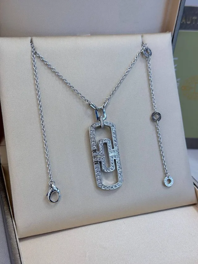 Подвеска Bvlgari