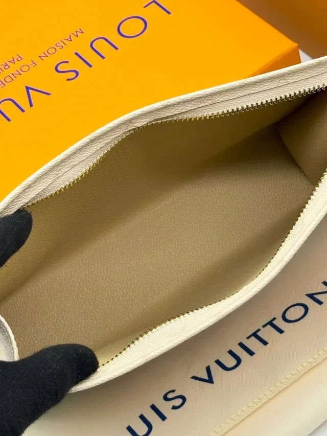Сумка Louis Vuitton
