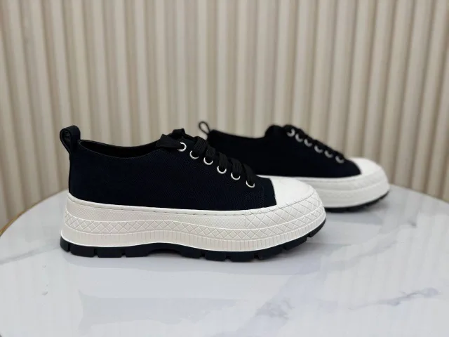 Кроссовки Chanel