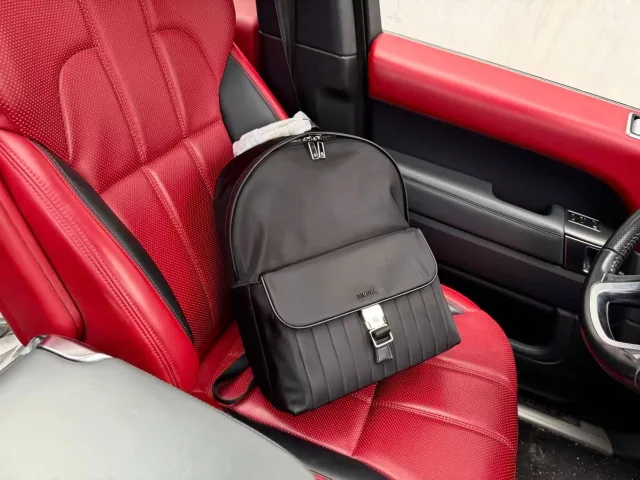 Рюкзак от Rimowa