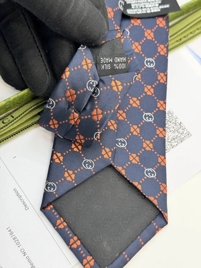 Галстук Gucci