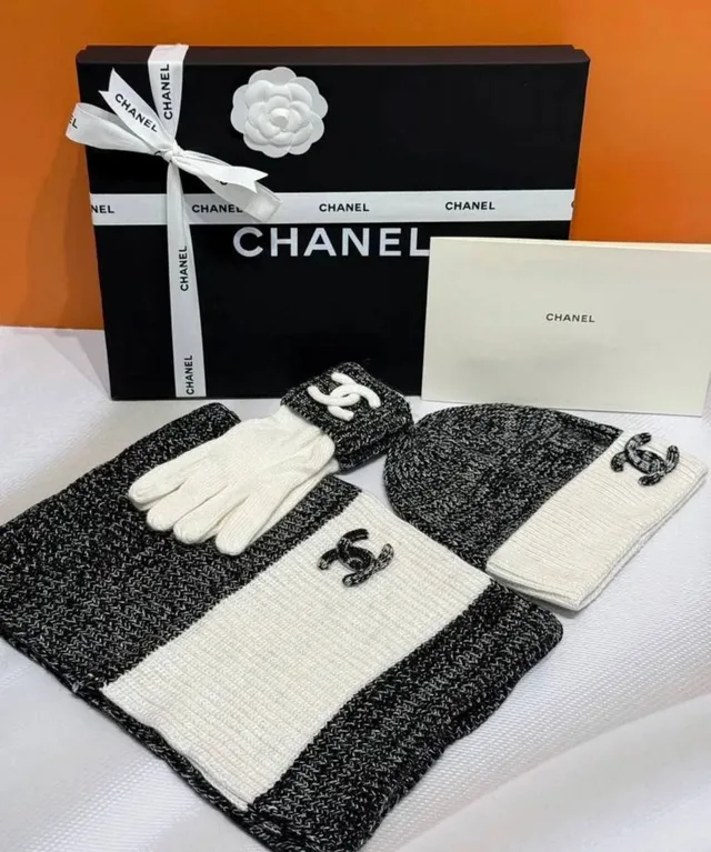 Зимний комплект от Chanel