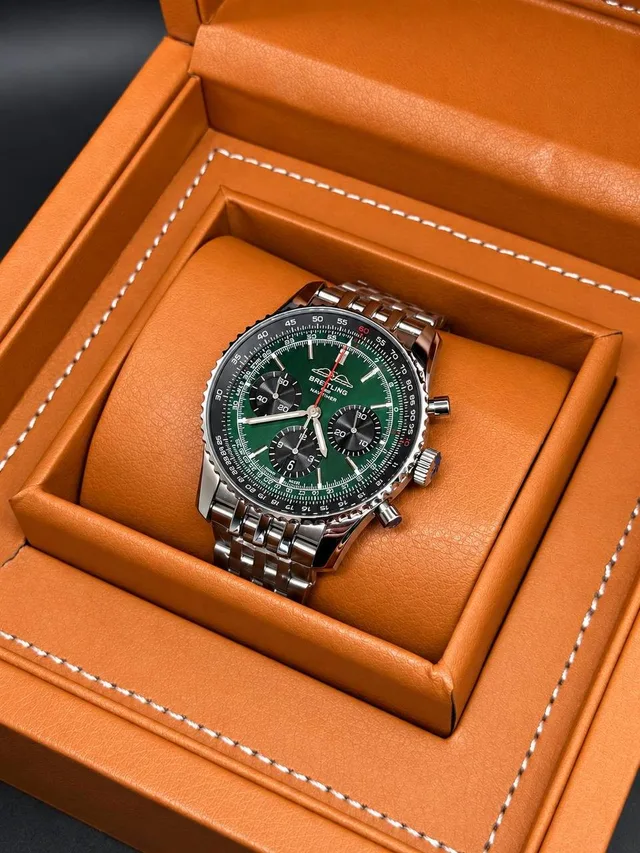 Часы Navitimer Chronograph