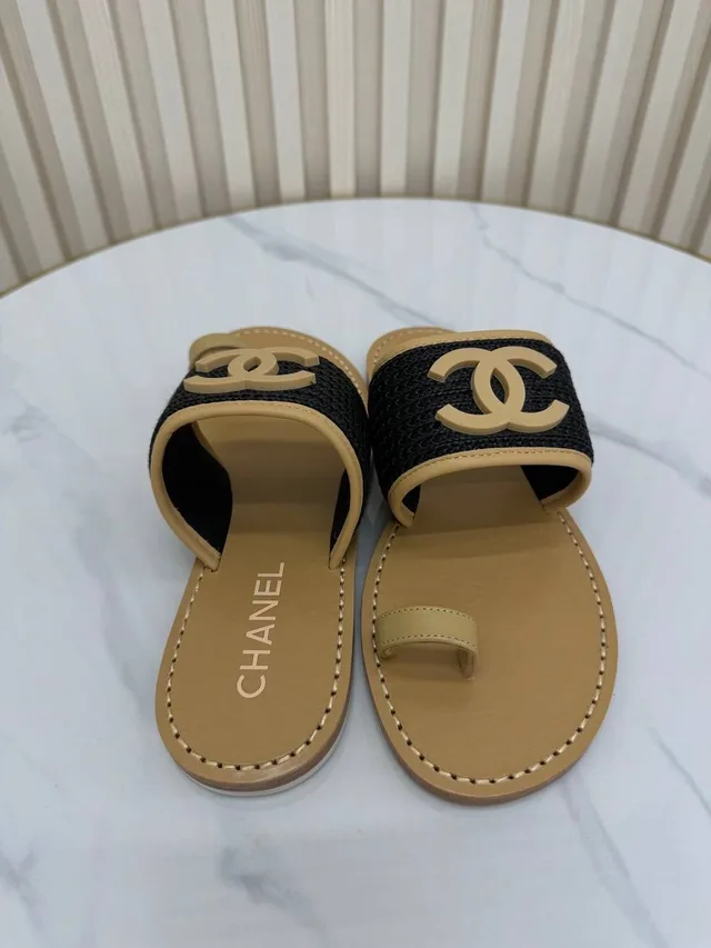 Шлепки Chanel