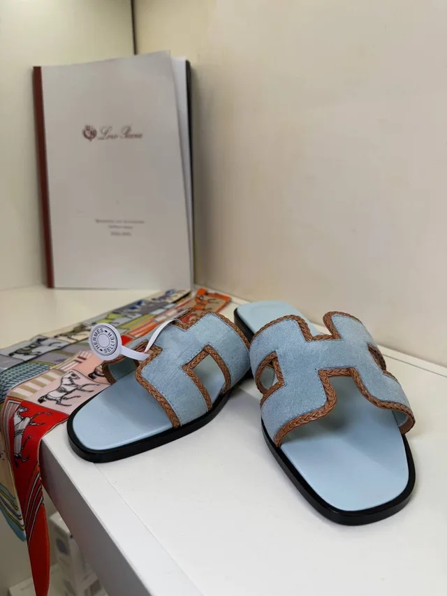Шлепанцы Hermes