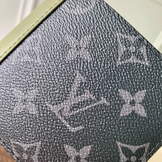 Кошелёк от Louis Vuitton
