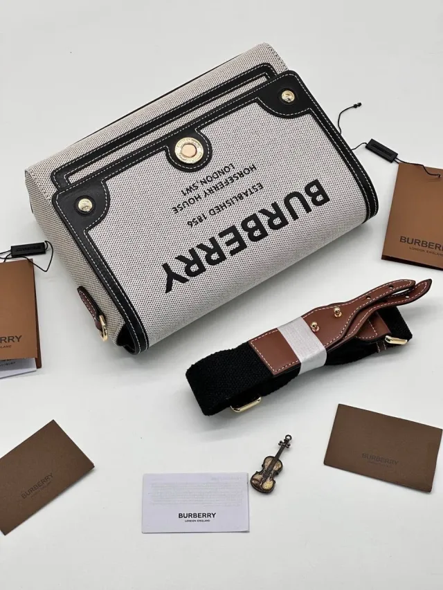 Сумка Burberry