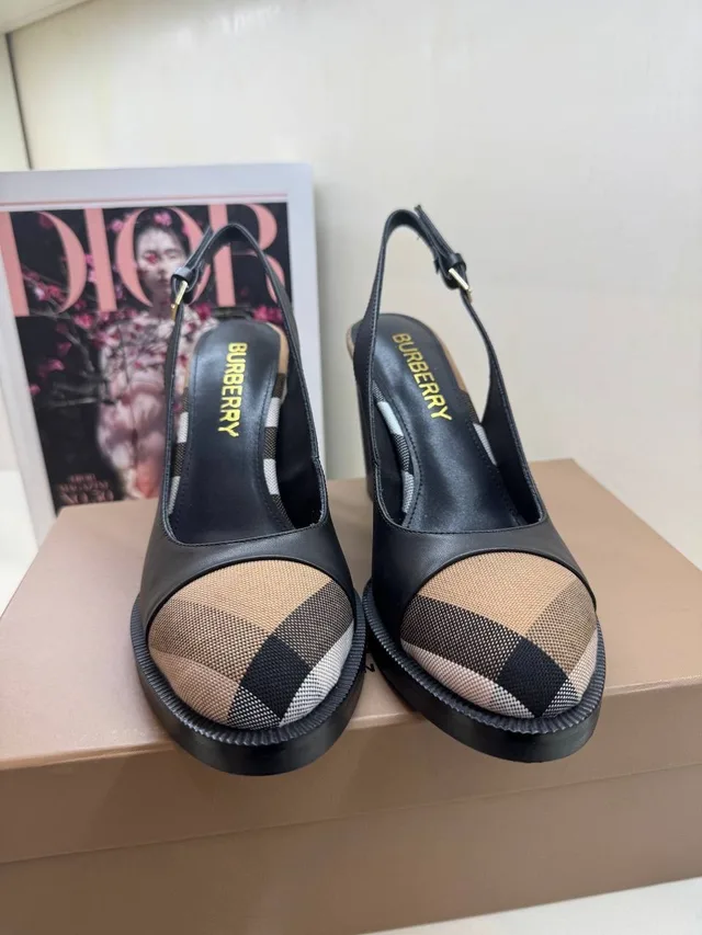 Босоножки Burberry