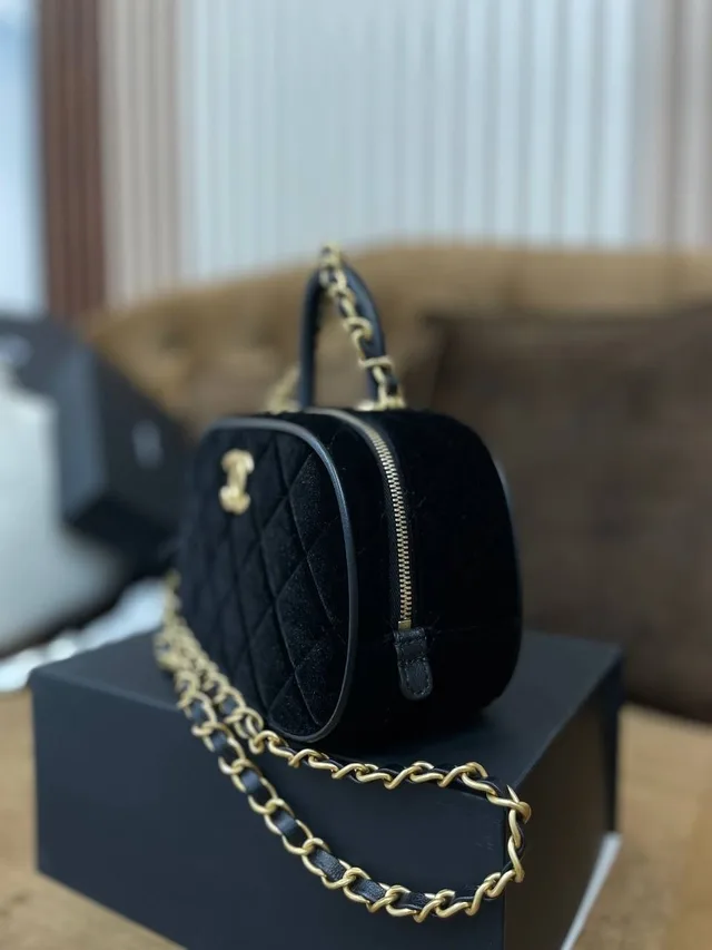 Сумка Chanel Mini Bowling
