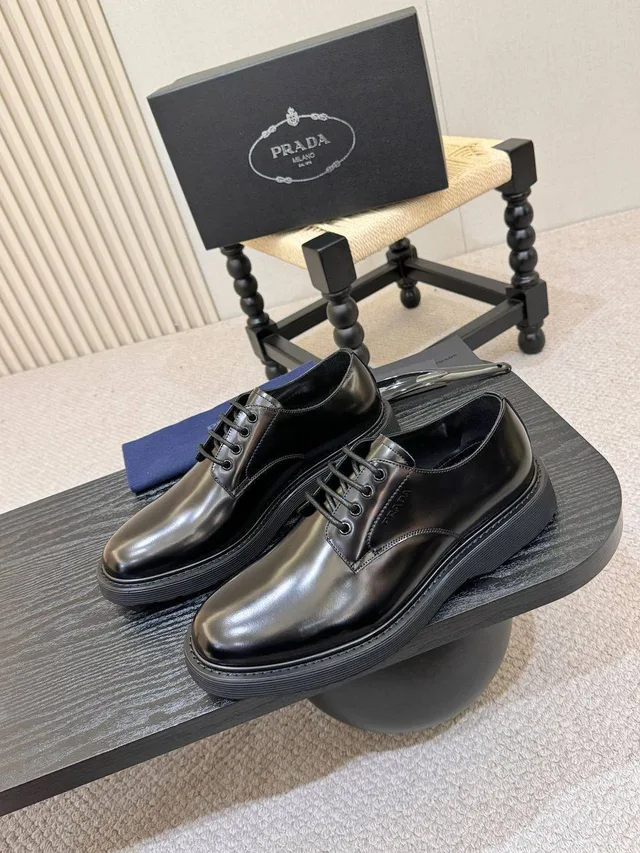 Мужская обувь от Prada