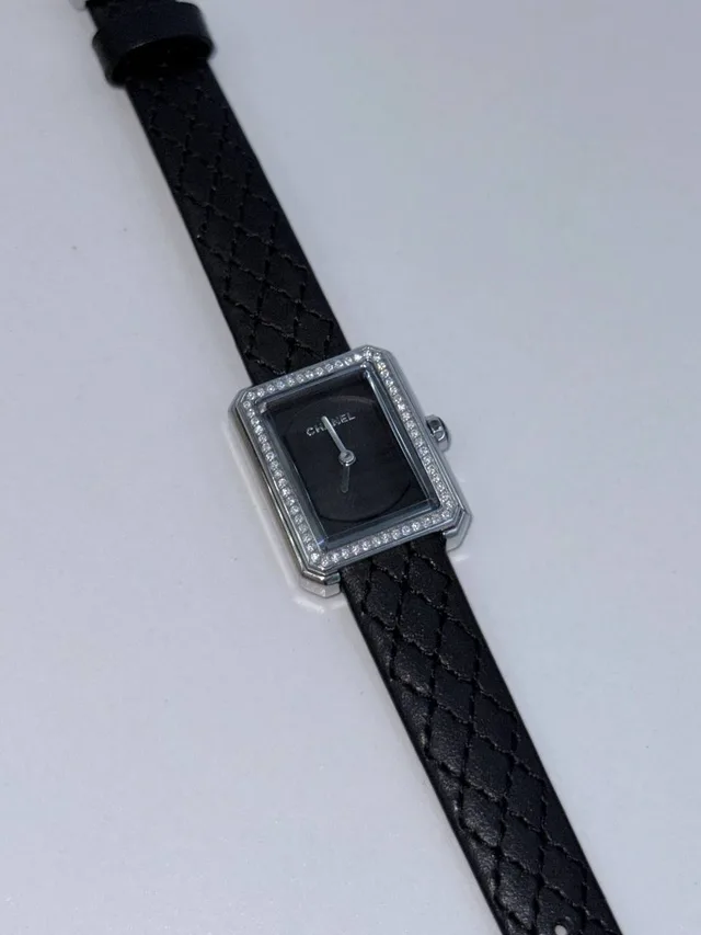 Часы Chanel