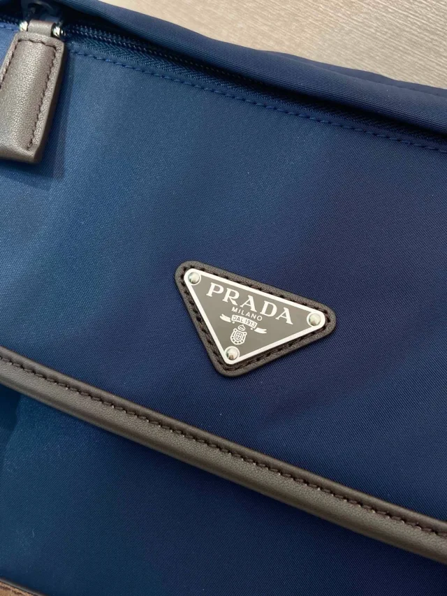 Сумка Prada