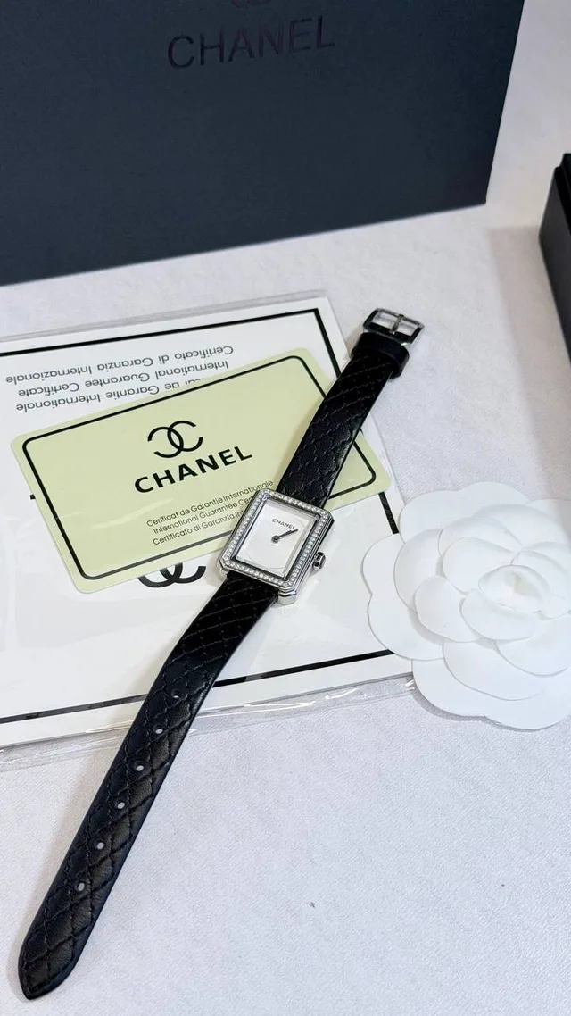 Часы CHANEL