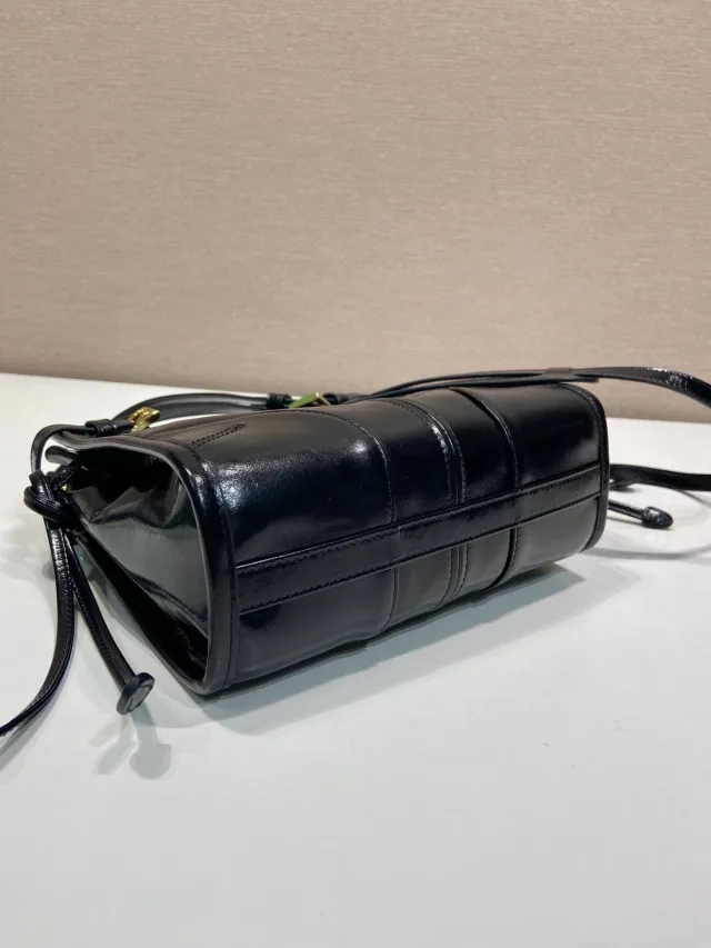 Сумка Prada