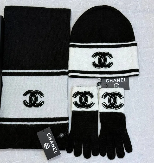 Зимний комплект от Chanel