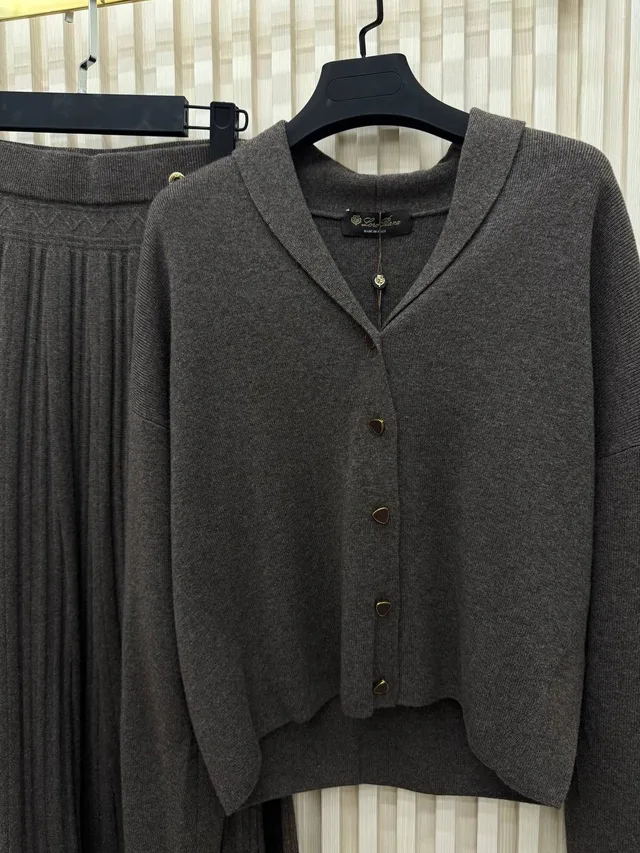 Костюм с юбкой Loro Piana