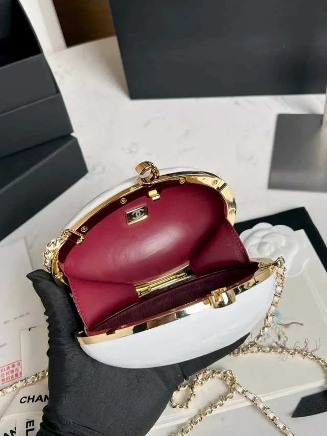 КЛАТЧ CHANEL