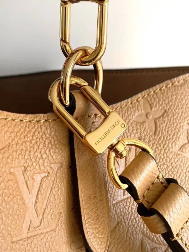 Сумка Louis Vuitton