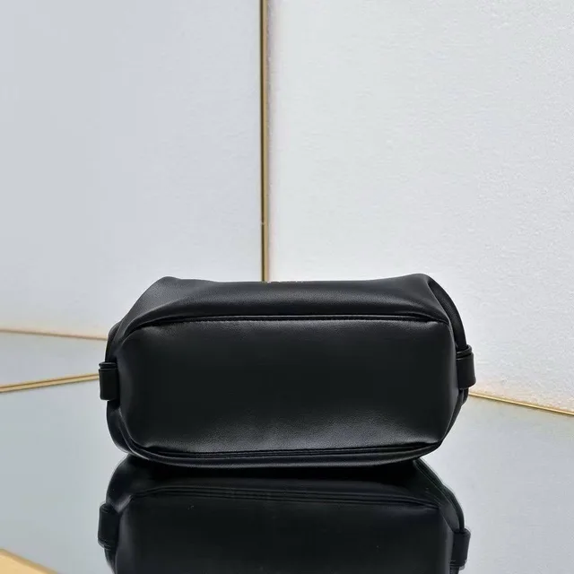 Сумка из кожи Christian Dior