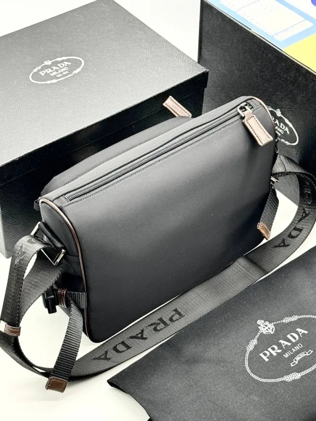 Сумка Prada