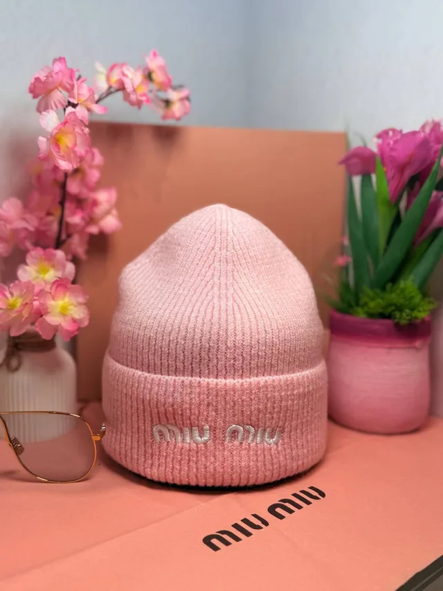Зимняя Шапка от MiU MiU