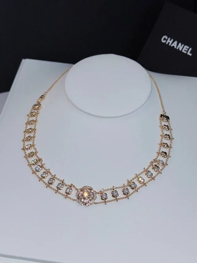 Колье Chanel