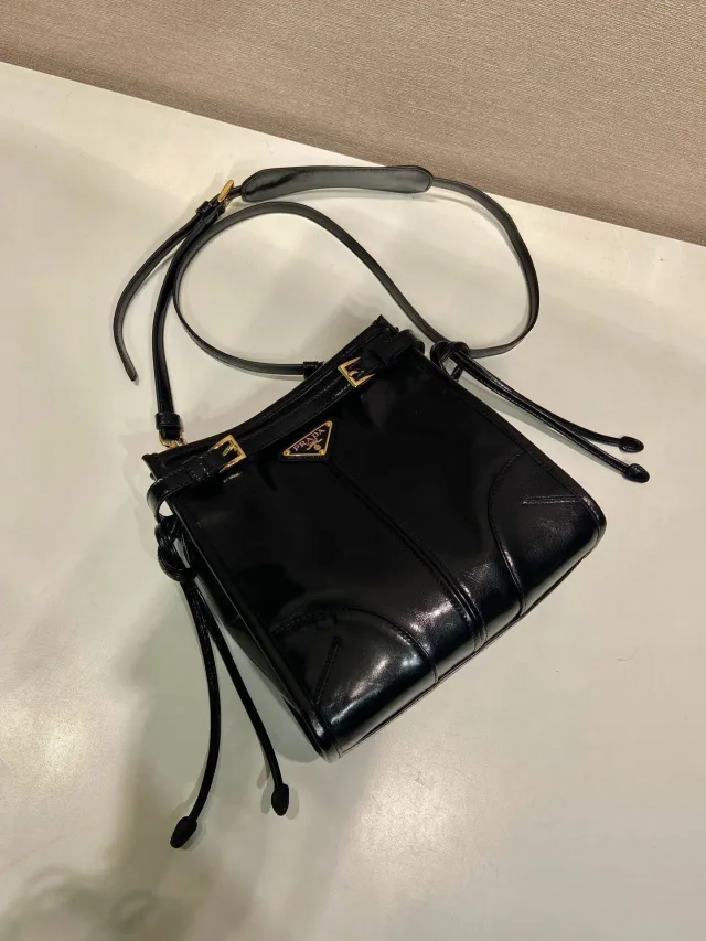 Сумка Prada