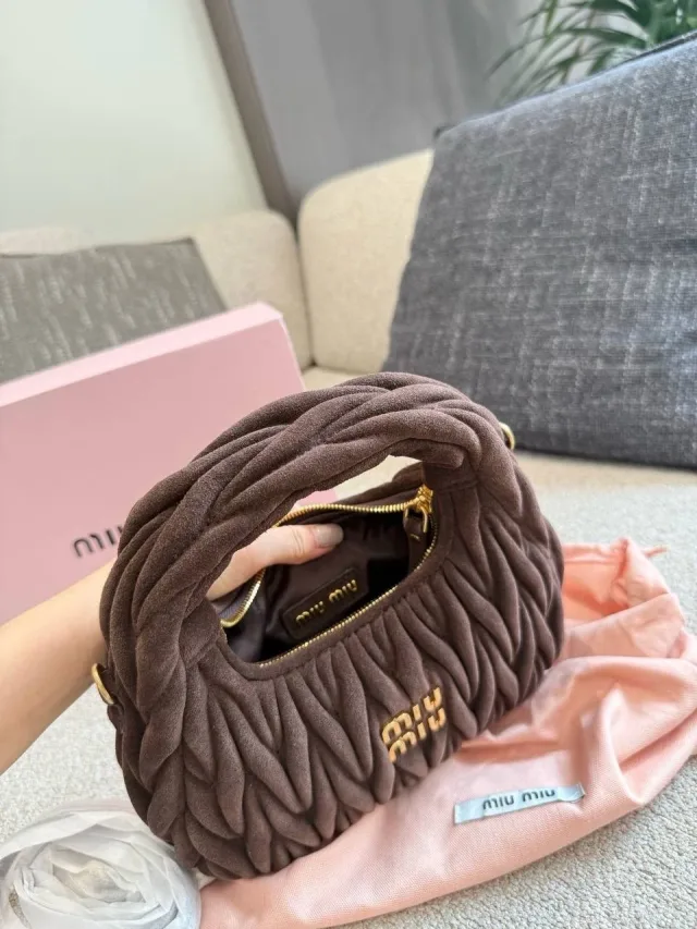 Сумка из замши MiU MiU
