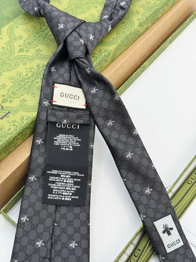 Галстук Gucci