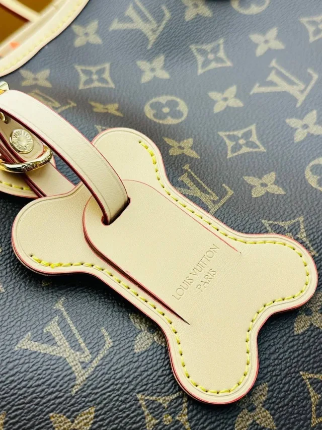 Сумка Louis Vuitton для переноса животных