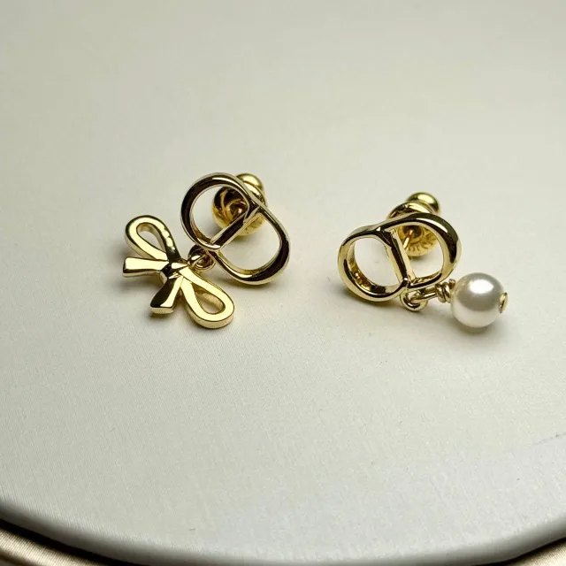 Серёжки Christian Dior