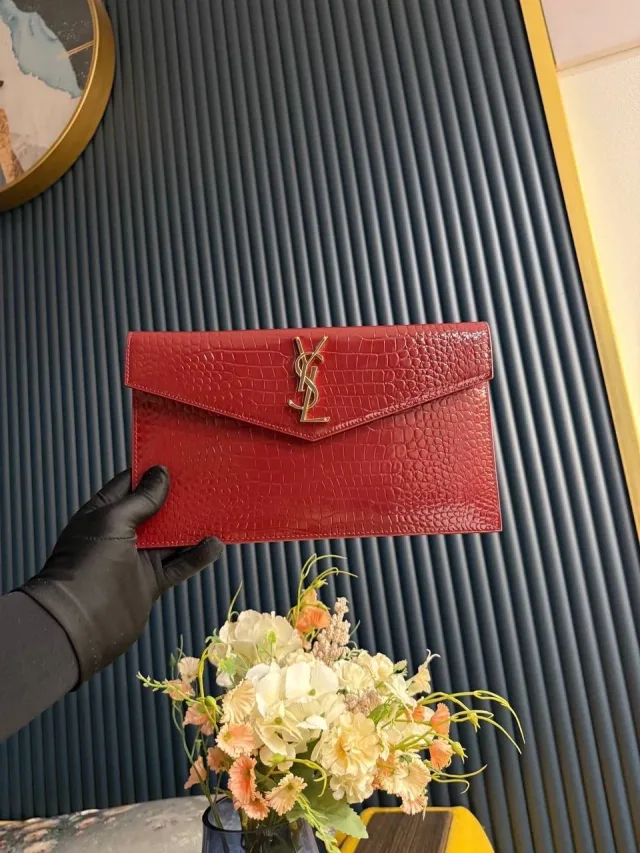 YSL - SAiNtLAURENT