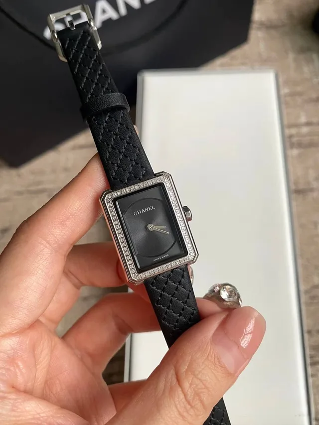 Часы Chanel