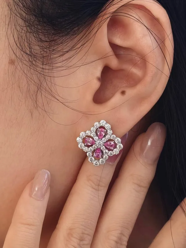 Серьги Harry Winston