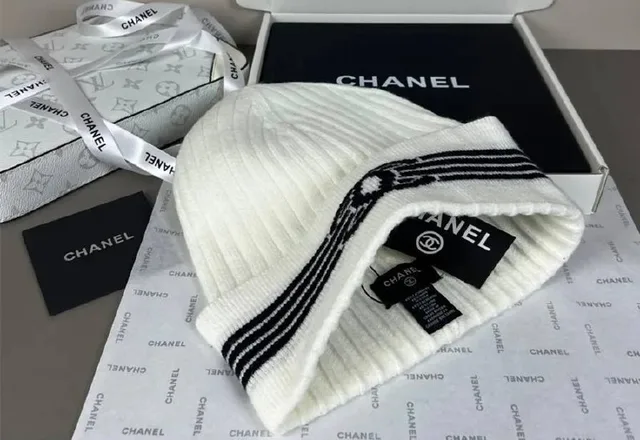 Зимняя Шапка от Chanel