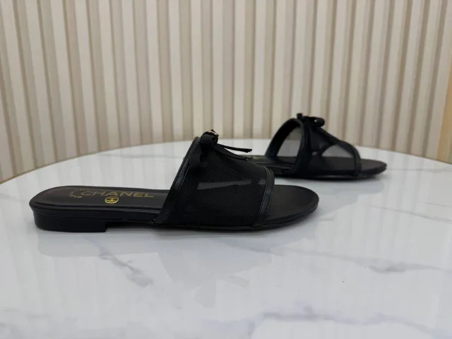 Шлепки Chanel