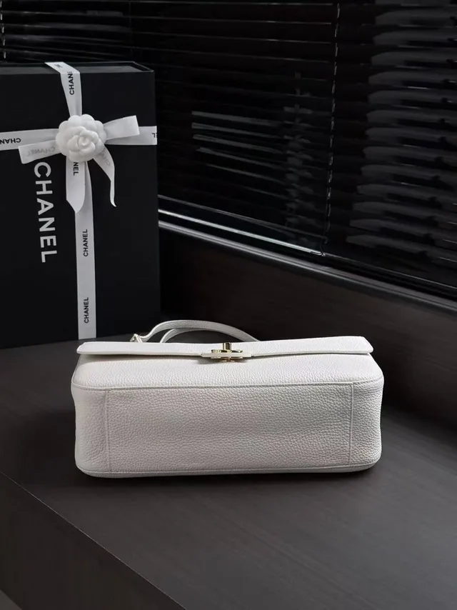 Сумка Chanel золотая фурнитура