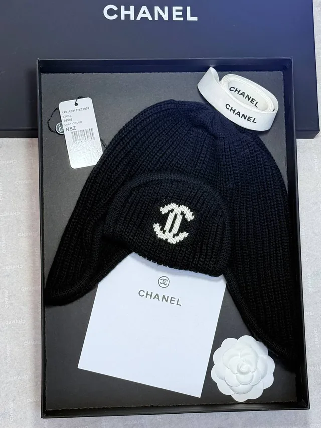 Зимняя Шапка от Chanel