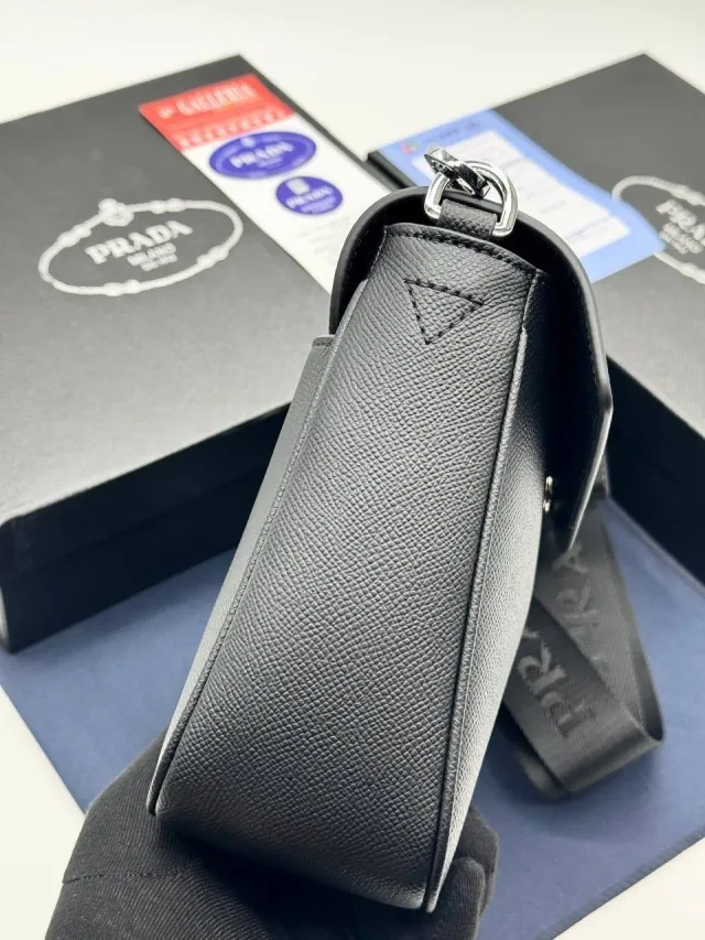 Сумка Prada
