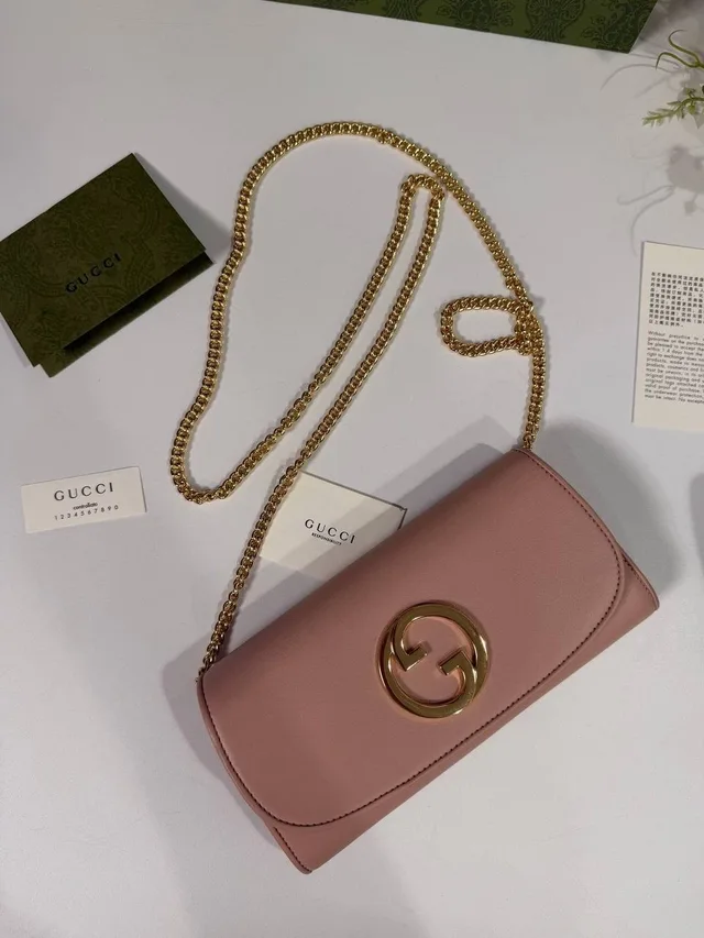 Кошелек на цепочке Gucci Blondie Continental