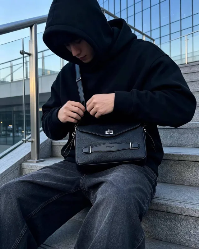 Сумка Balenciaga Le7 Cube