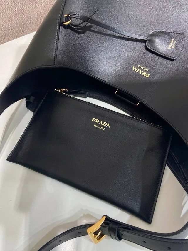 Сумка Prada
