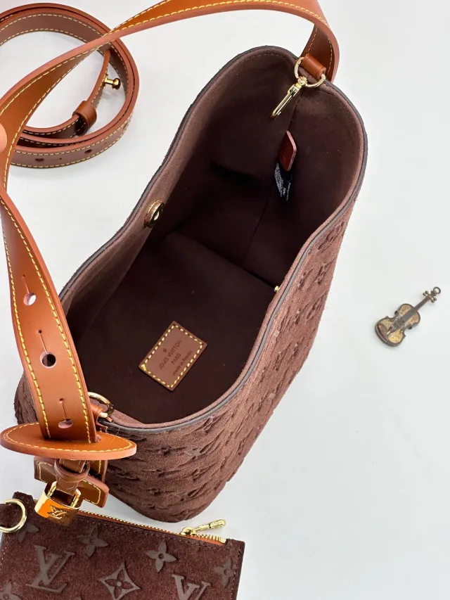 Сумка Louis Vuitton